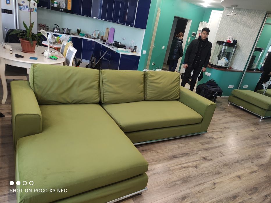 Перетяжка мягкой мебели. Реставрация мягкой мебели. Перетяжка кровати.