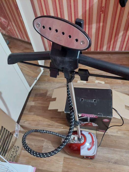 Паровой вертикальный утюг Максвелл