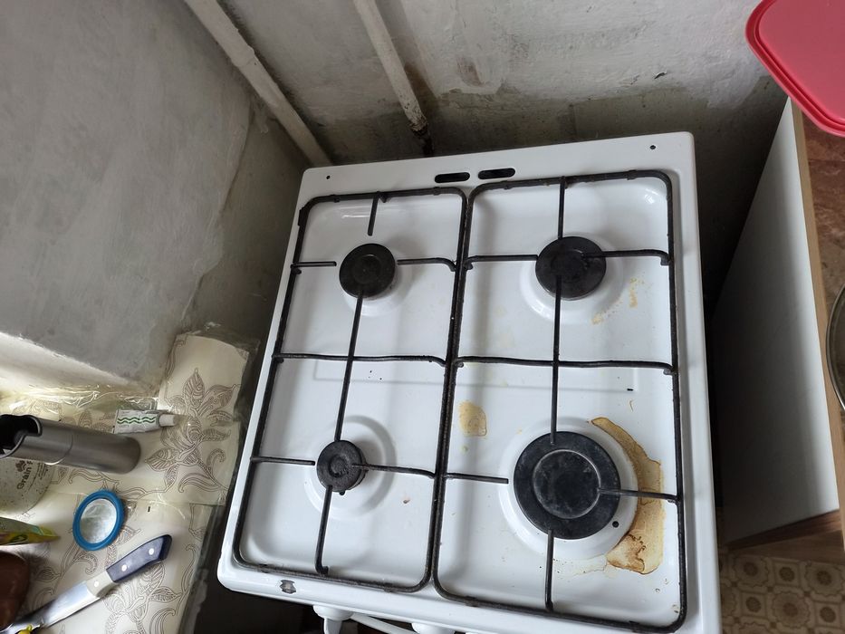 Продам газ плиту