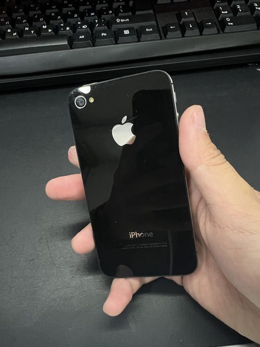 Продам Iphone 4S IOS 6