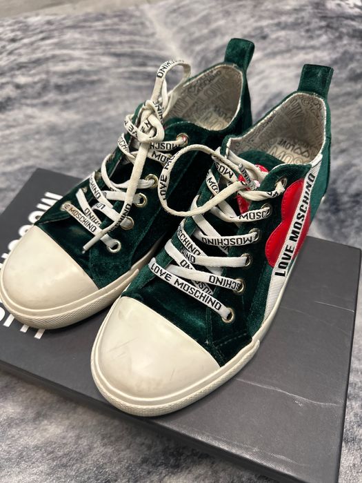 Кецове Love Moschino