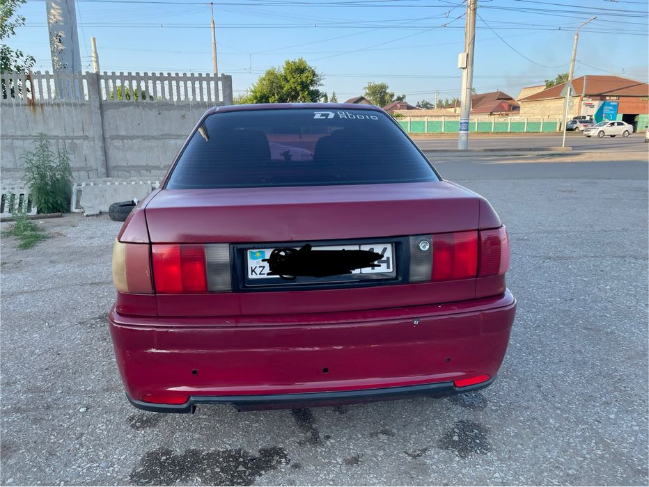 Продаю ауди 80 б4