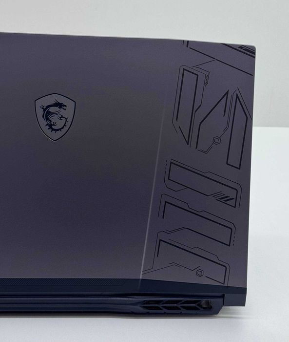 Msi Pluse 17 — i9 - 13900H / RTX 4070 8GB / DDR5 16GB /
