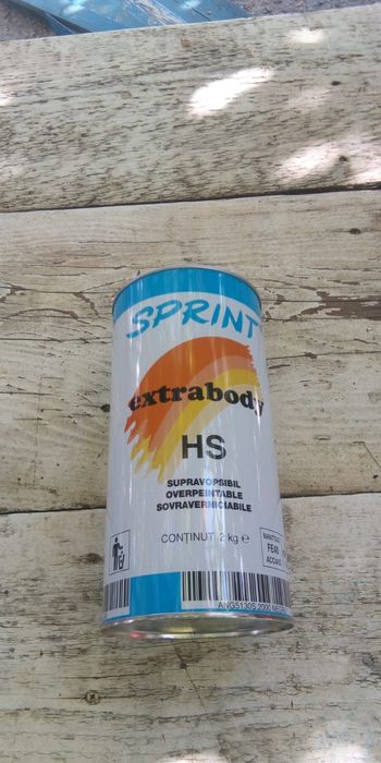 Isonorizant și pistol