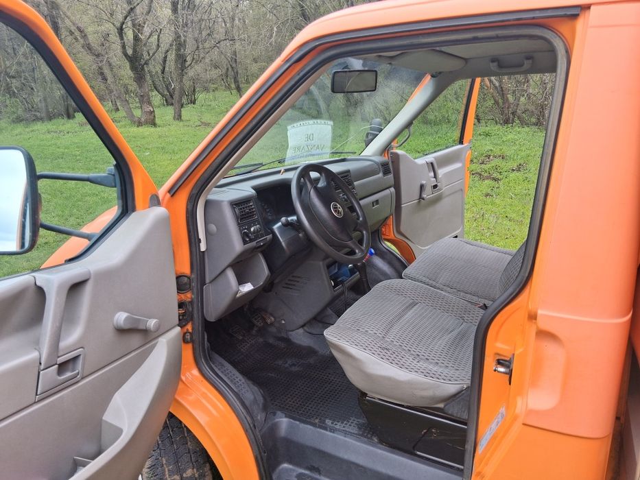 Vînd autoutilitară Volkswagen