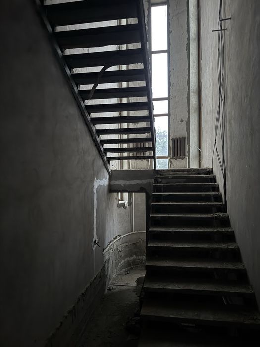 Hovli sotiladi kelishilgan narxda