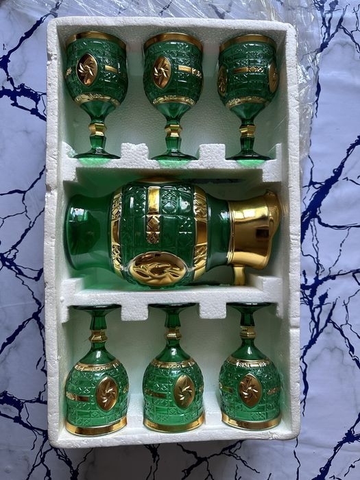 Графин и 6 бокалов. Набор посуды