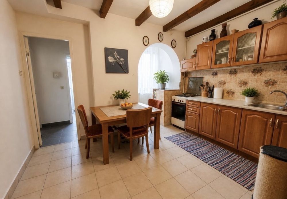 Apartament 3 camere Aleea Cornisa