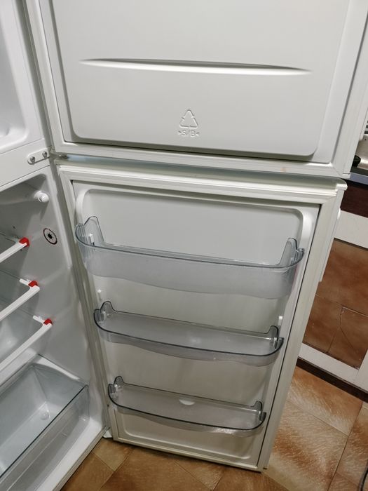 Хладилник Snaige