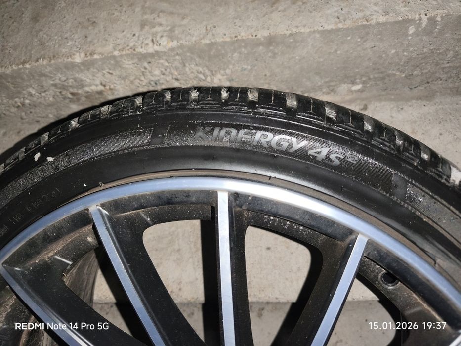 Anvelope 245/40/R19 all-season Hankook/Continental 
2 x Hankook Kiner