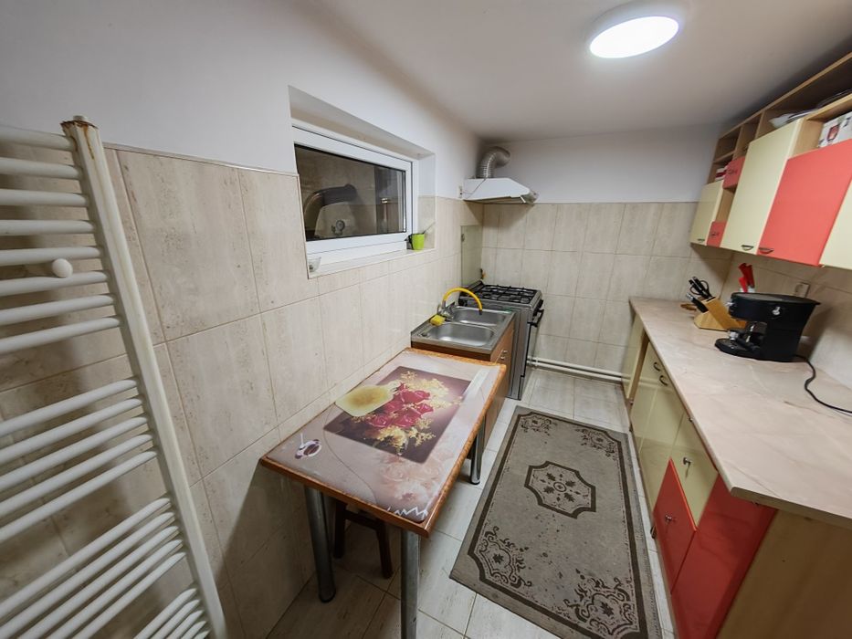 Casă spațioasă cu teren 2000 mp aproape de oraș – Cuza Vodă, str. Bisericii. SE POATE VINDE ȘI FRACȚIONAT. DETALII IN DESCRIERE.