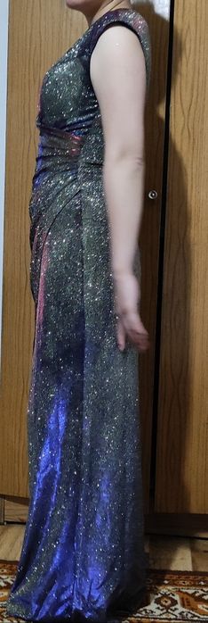 Платье итальянское продам