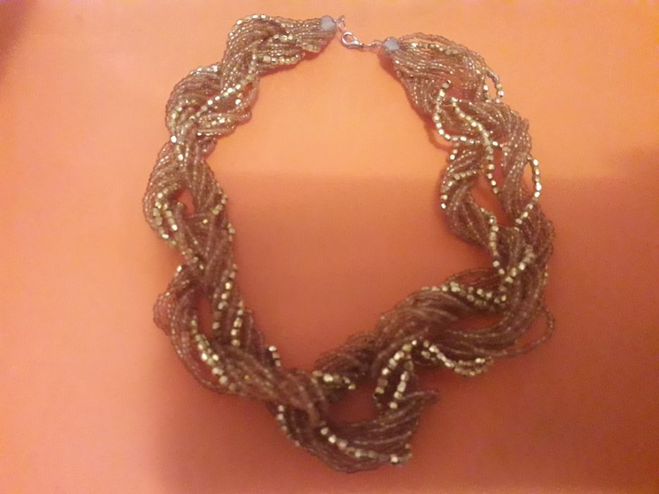 Бусы продам или обмен