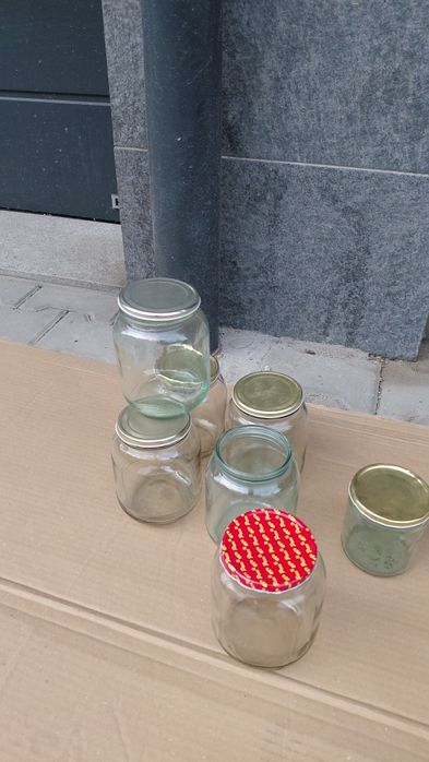 Буркани  омния  и винтове.