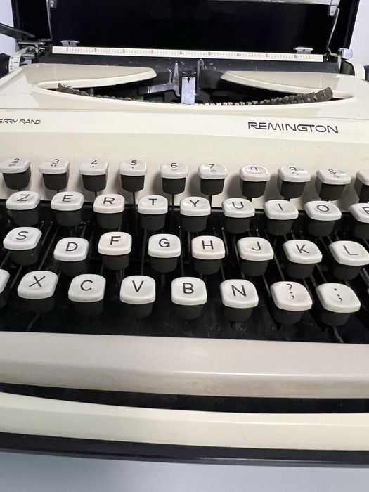 Mașină de scris Remington Elitra 1970