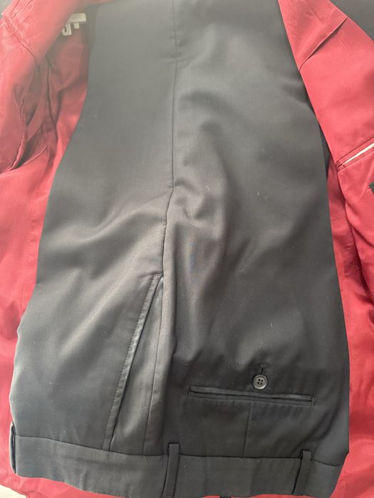 Мъжки костюм в добро състояние