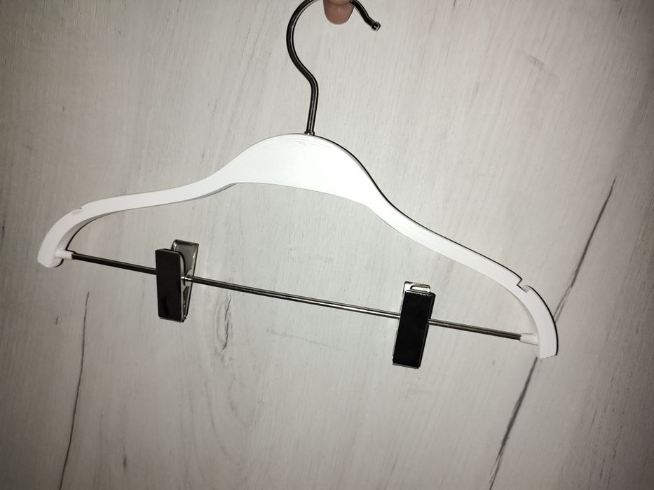Вешалки для одежды