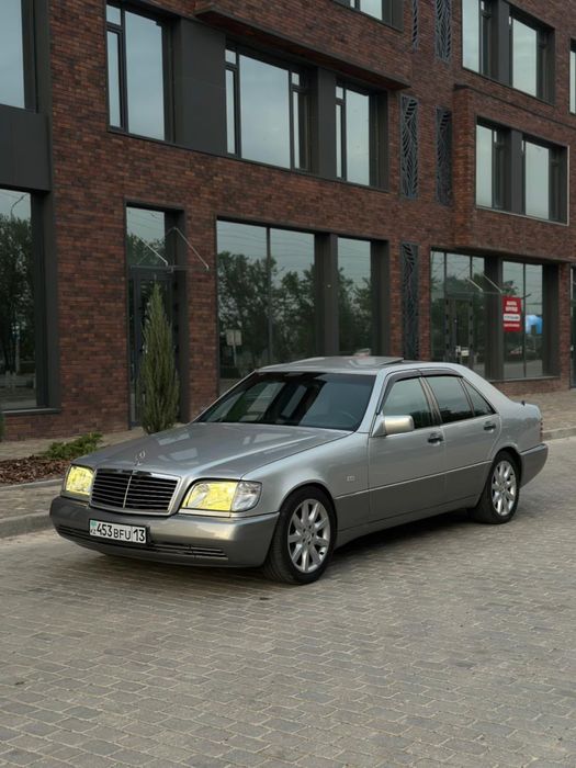 Продам машину мерс 140