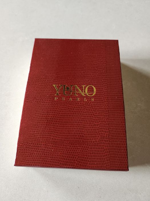 Красива нова огърлица перли и ахат