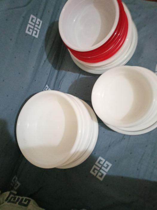 Банки и пластиковые тазики