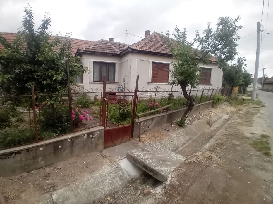 De vanzare casa spatioasa in Berveni