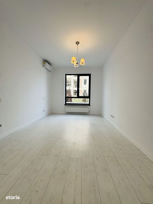 Închiriez apartament 3 camere, curte și loc de parcare