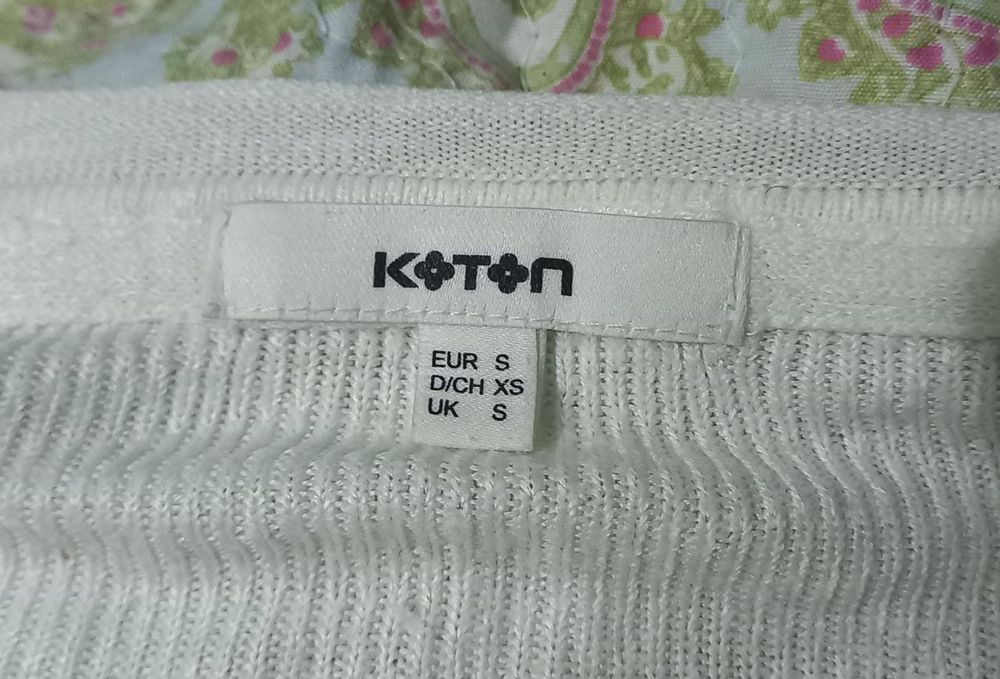 Базовая белая кофта