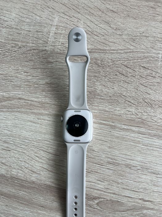 Продается apple watch se