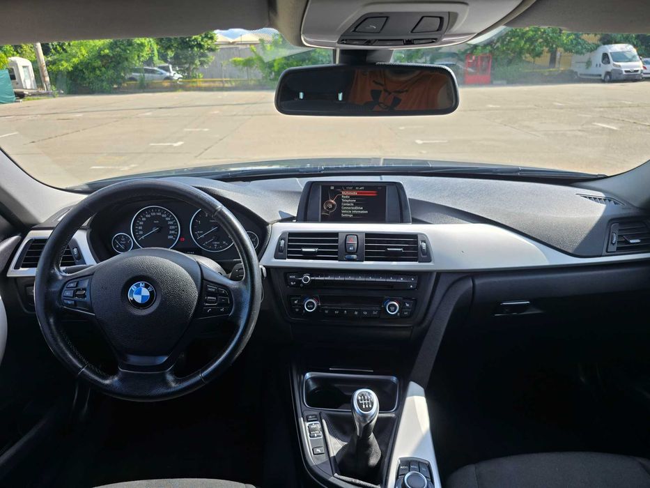 BMW 318 Diesel an 2015