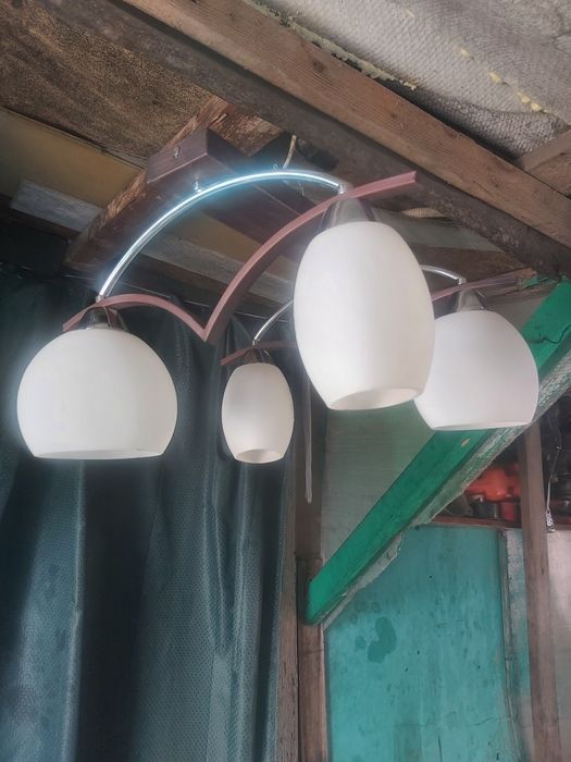 Продам красивые люстры