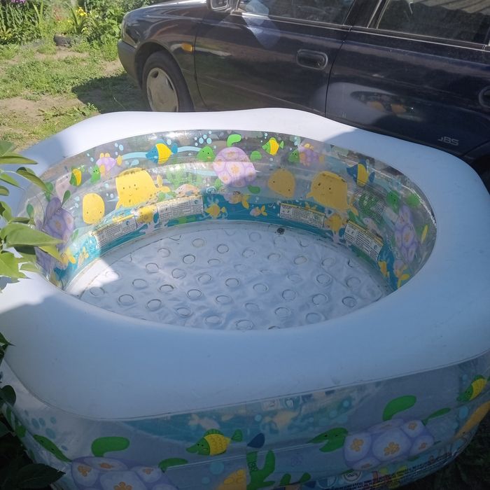 Продам детский бассейн
