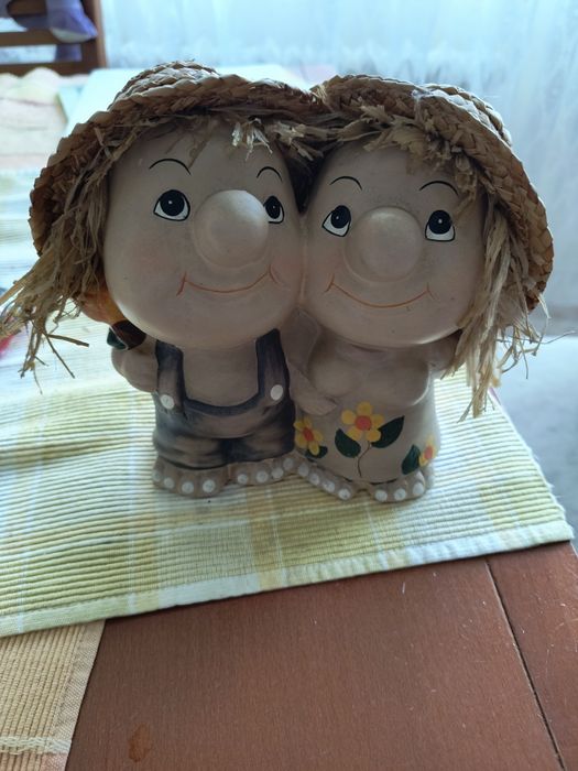 Декорации, чайник, коледен свещник, коледни чаши