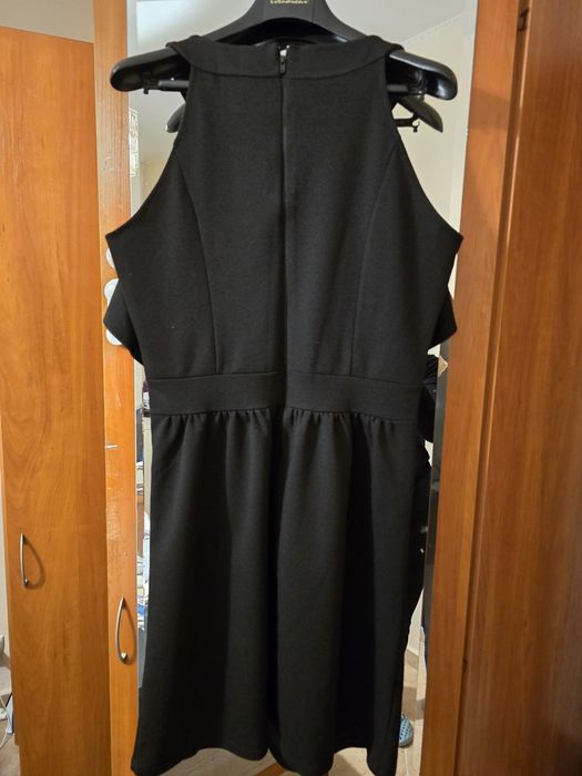 Рокля цвят черен