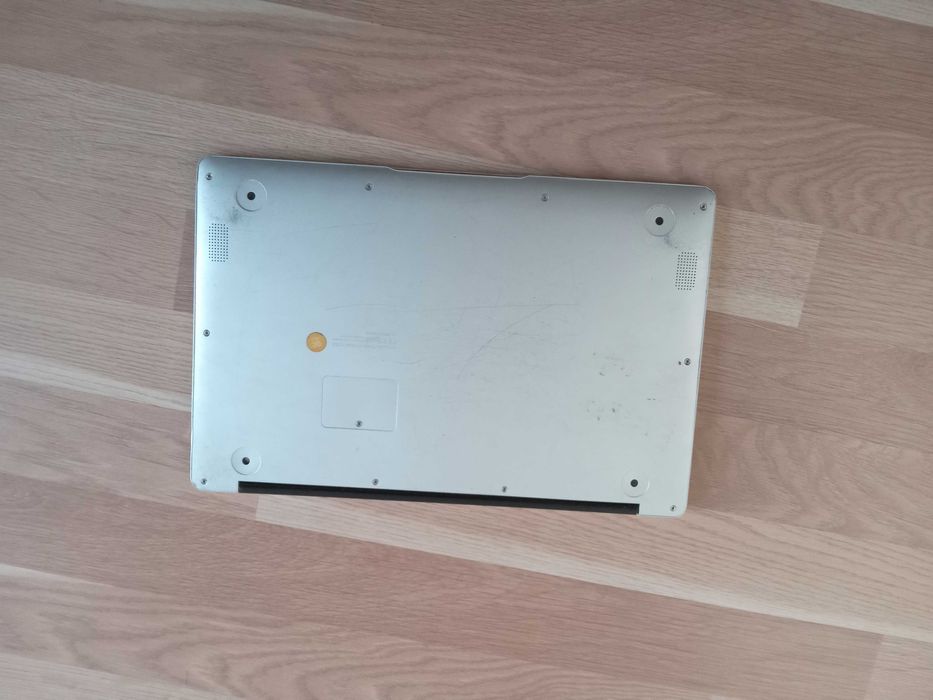 Лаптоп за части Njoy