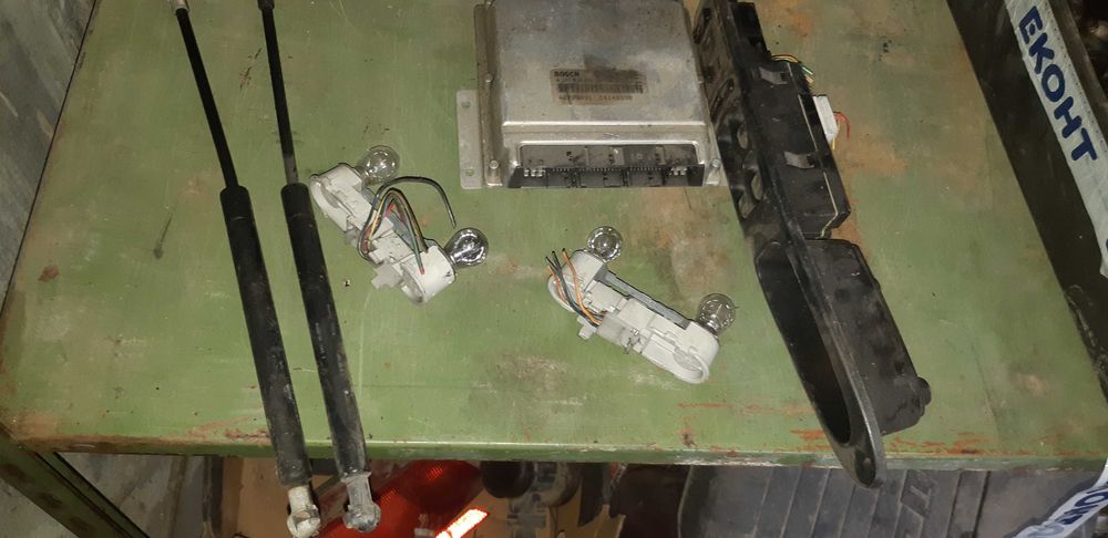 Алфа Ромео-166-2000куб –бензин-2000година-останали части