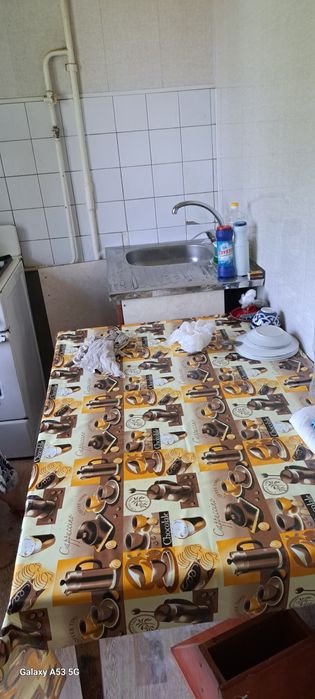 Продаётся на юнусабаде на 8 квартале однокомнатная квартира