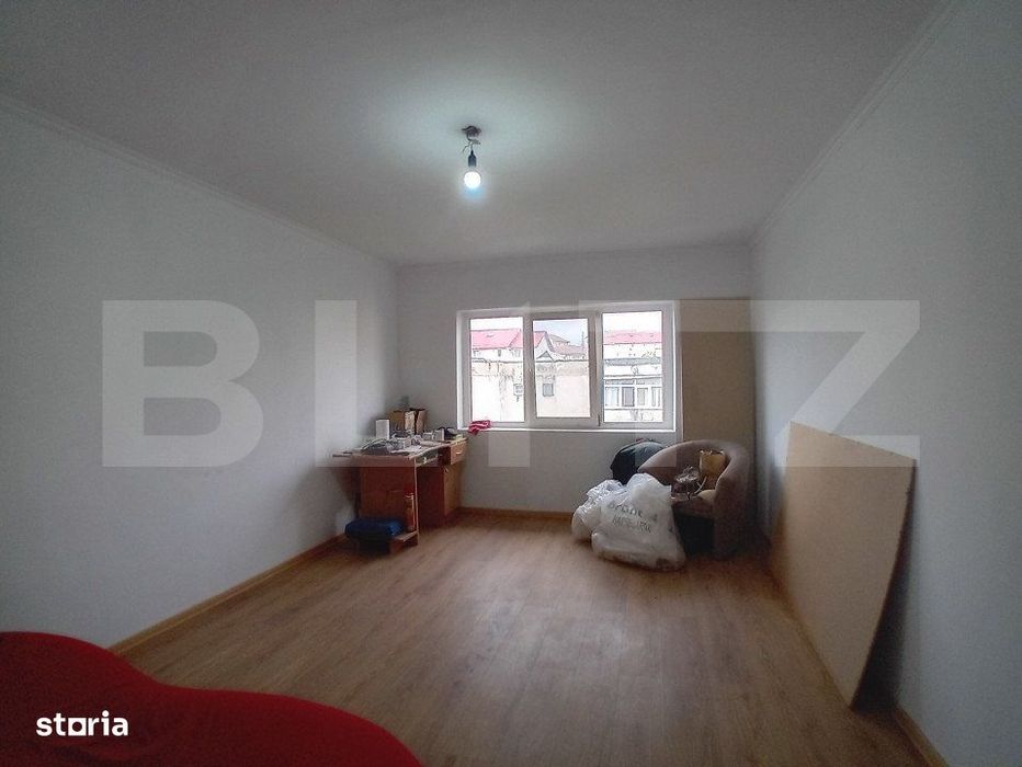 Apartament renovat cu 2 camere decomandate si garaj in Dumbrava Nord Z