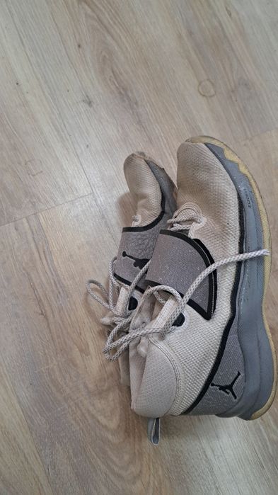 Jordan super flight 5 marime 42.5
