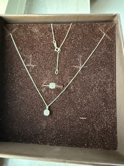 Set inel + pandat, aur alb cu diamante