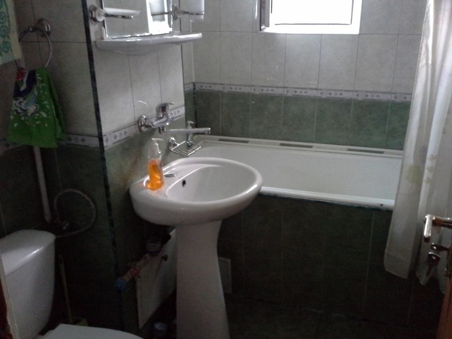 Apartament 2 camere Nord Cameliei cubuleț