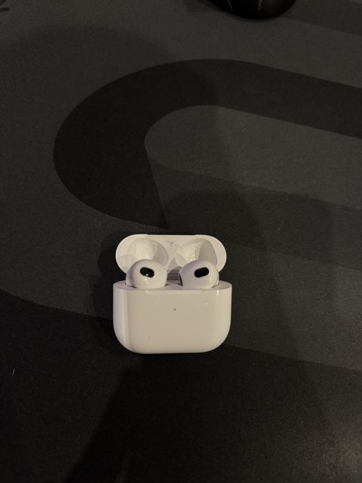 AirPods (3rd generation)