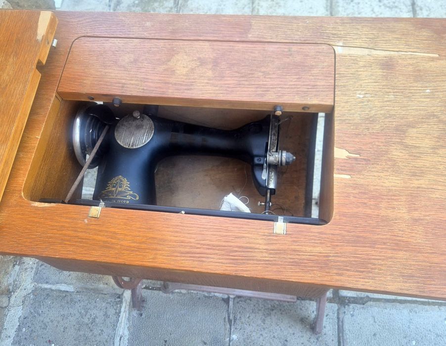 Стара шевна машина