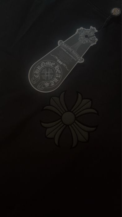 Chroma Hearts Тениска Shirt Чисто Нова ( 1 бройка )