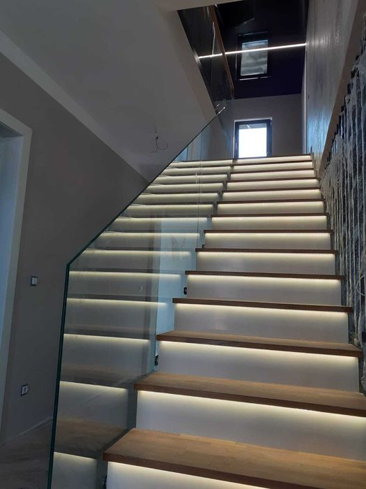 Balustrada din sticla  -Usi din sticla-Compartimentari cu Sticla