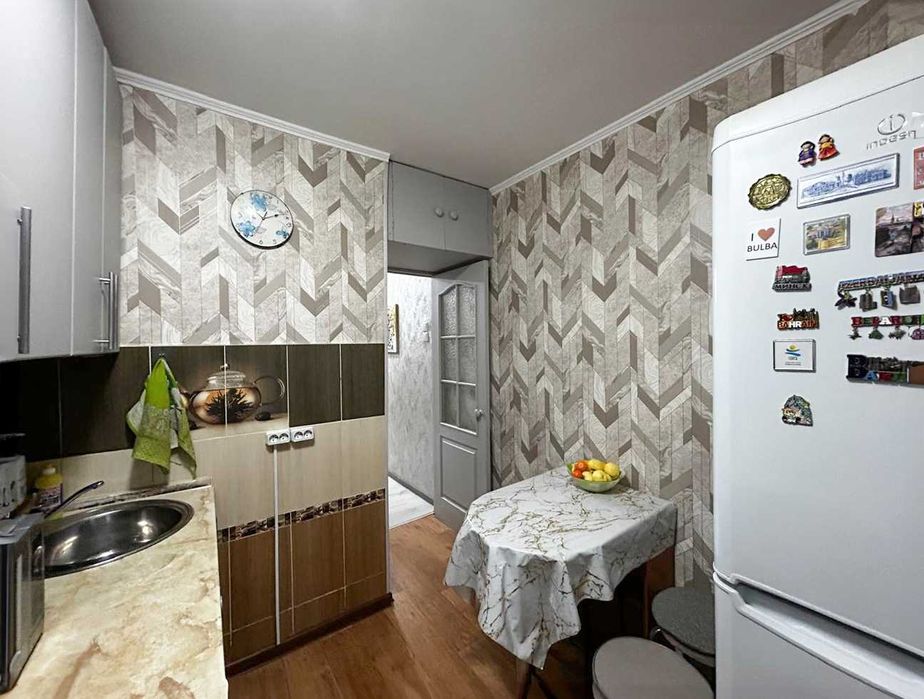 2-комн. квартира, пр. Строителей, этаж 4/5