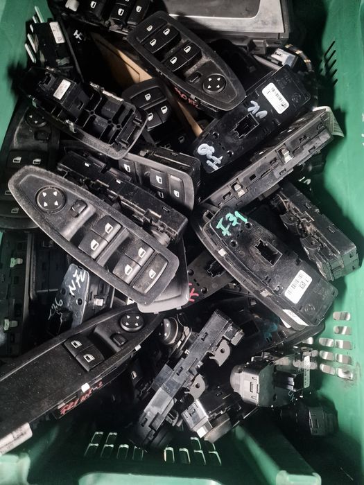 Comanda butoane geamuri electrice bmw e87 e82 e90 e91 e92 e93 f20 f21 f30 f32 f36 f10 f01 f06 f13 f34 f33 g20 g21 g26 g30 g31 g01