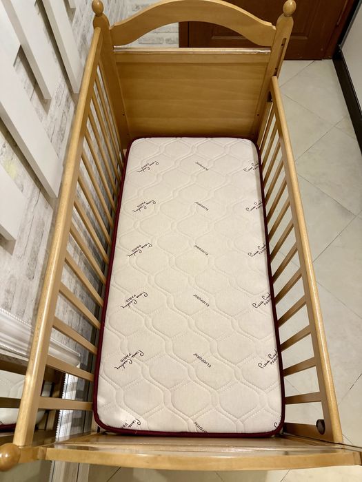 Бебешка кошара от масивно дърво + подарък матрак