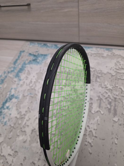 Vând rachetă de tenis Head Speed mp