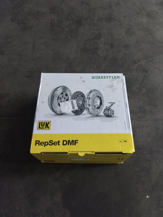 Комплект съединител LUK с маховик