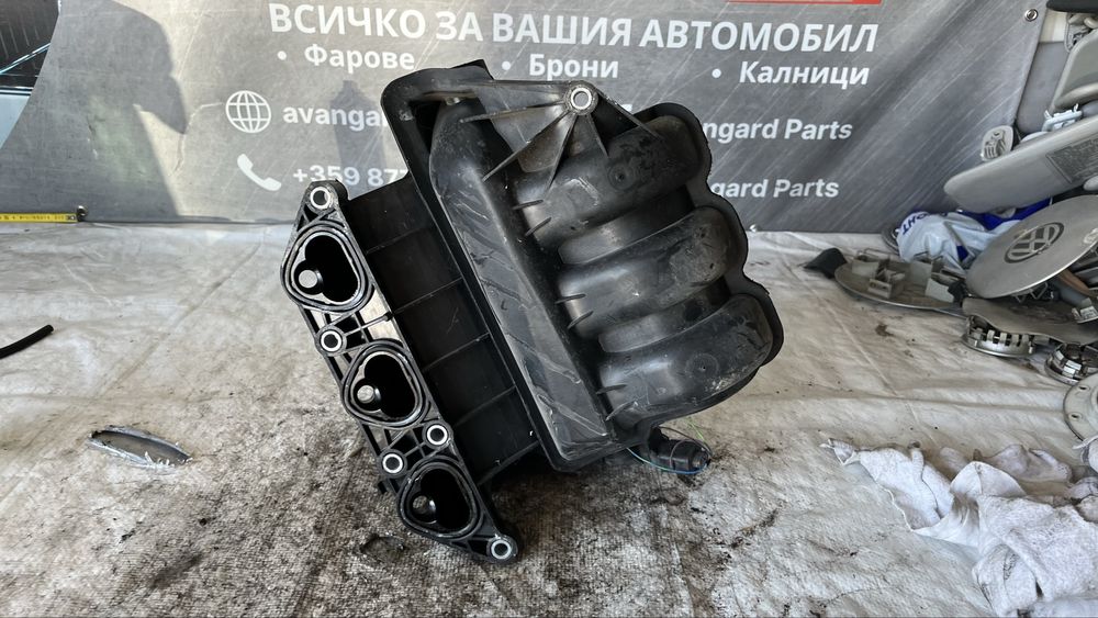 Volkswagen Polo 4 колектор